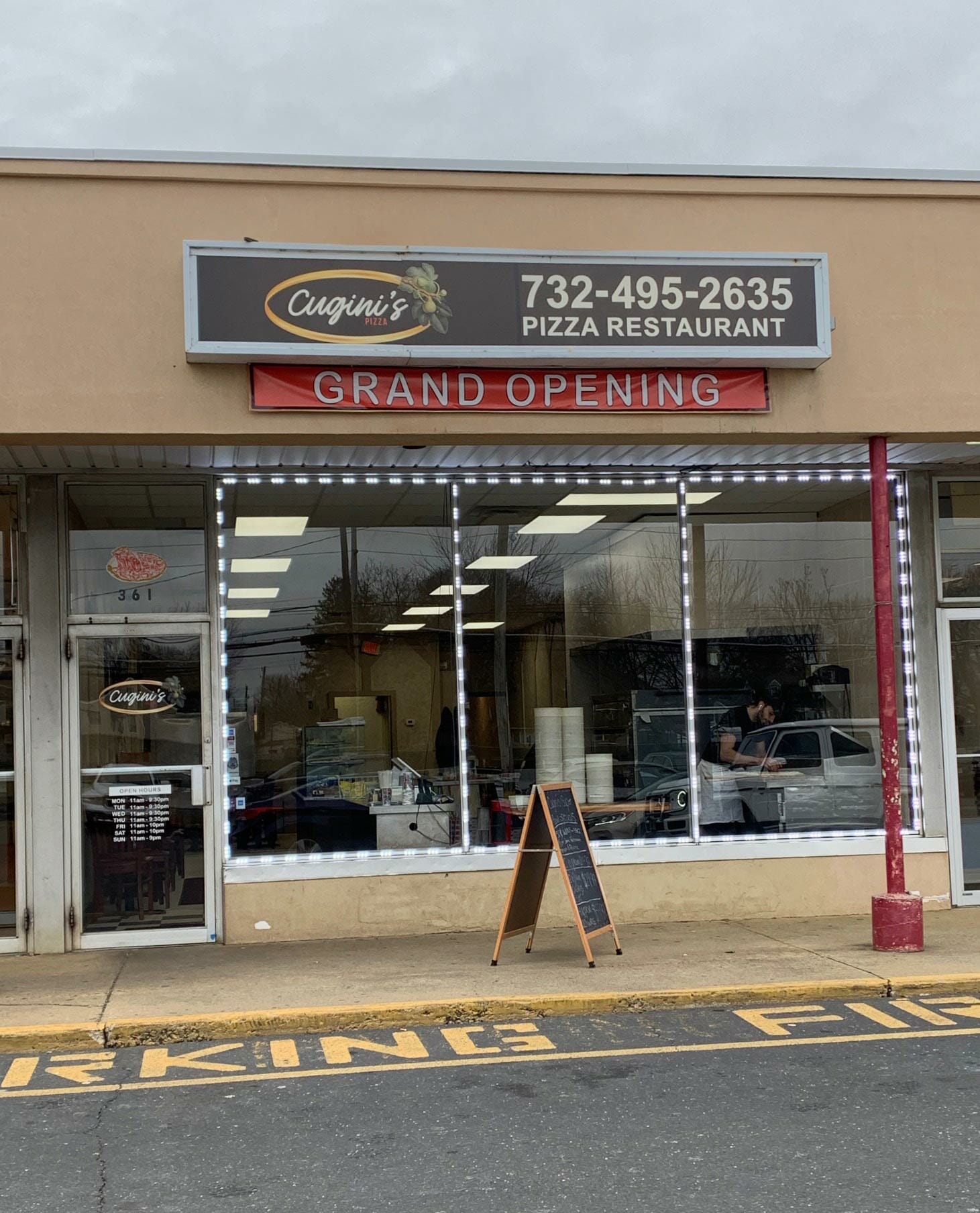 Cugini's Pizza Your Life in Monmouth